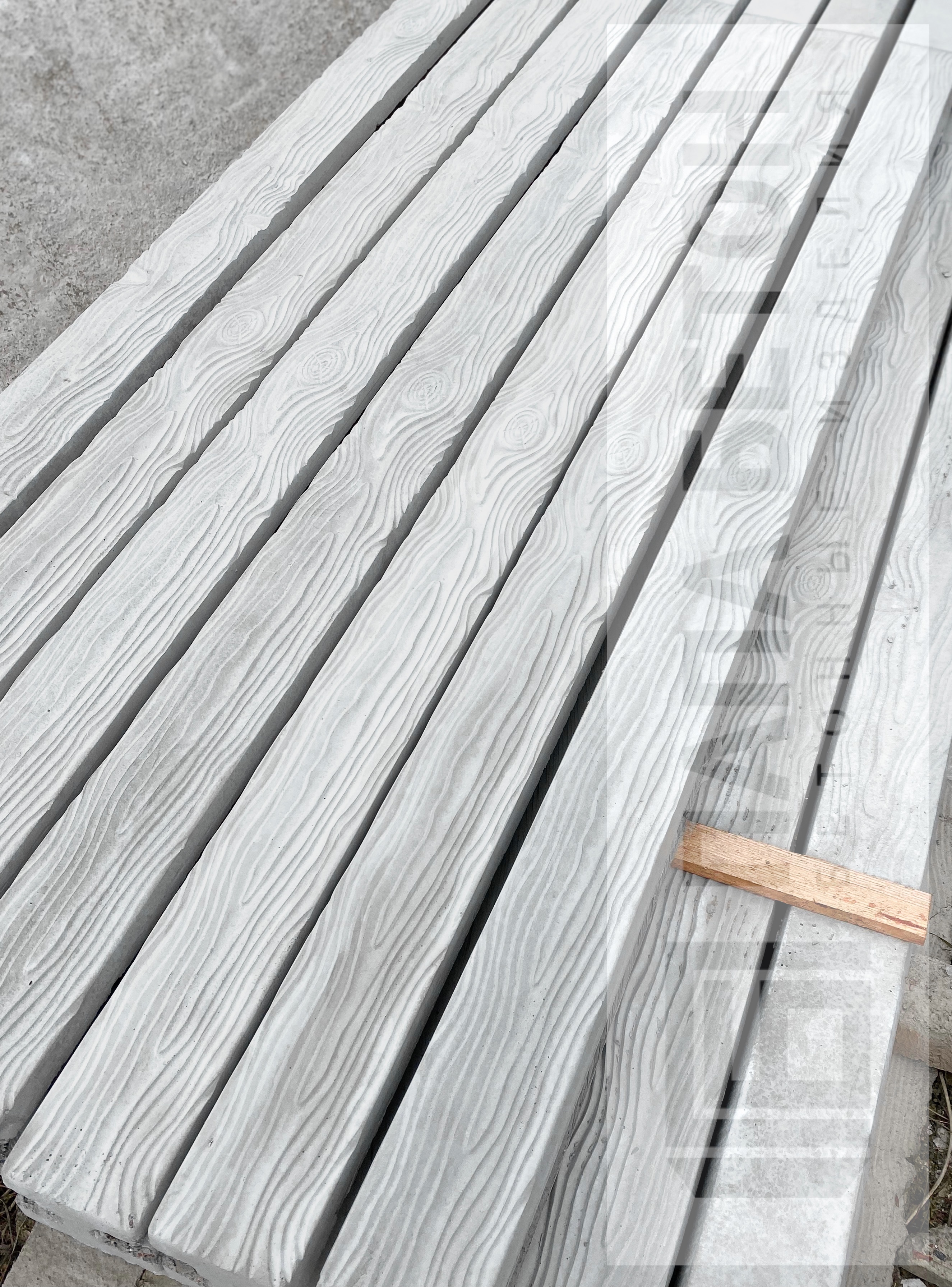 Фігурний стовп під дерево на 4 плити 4